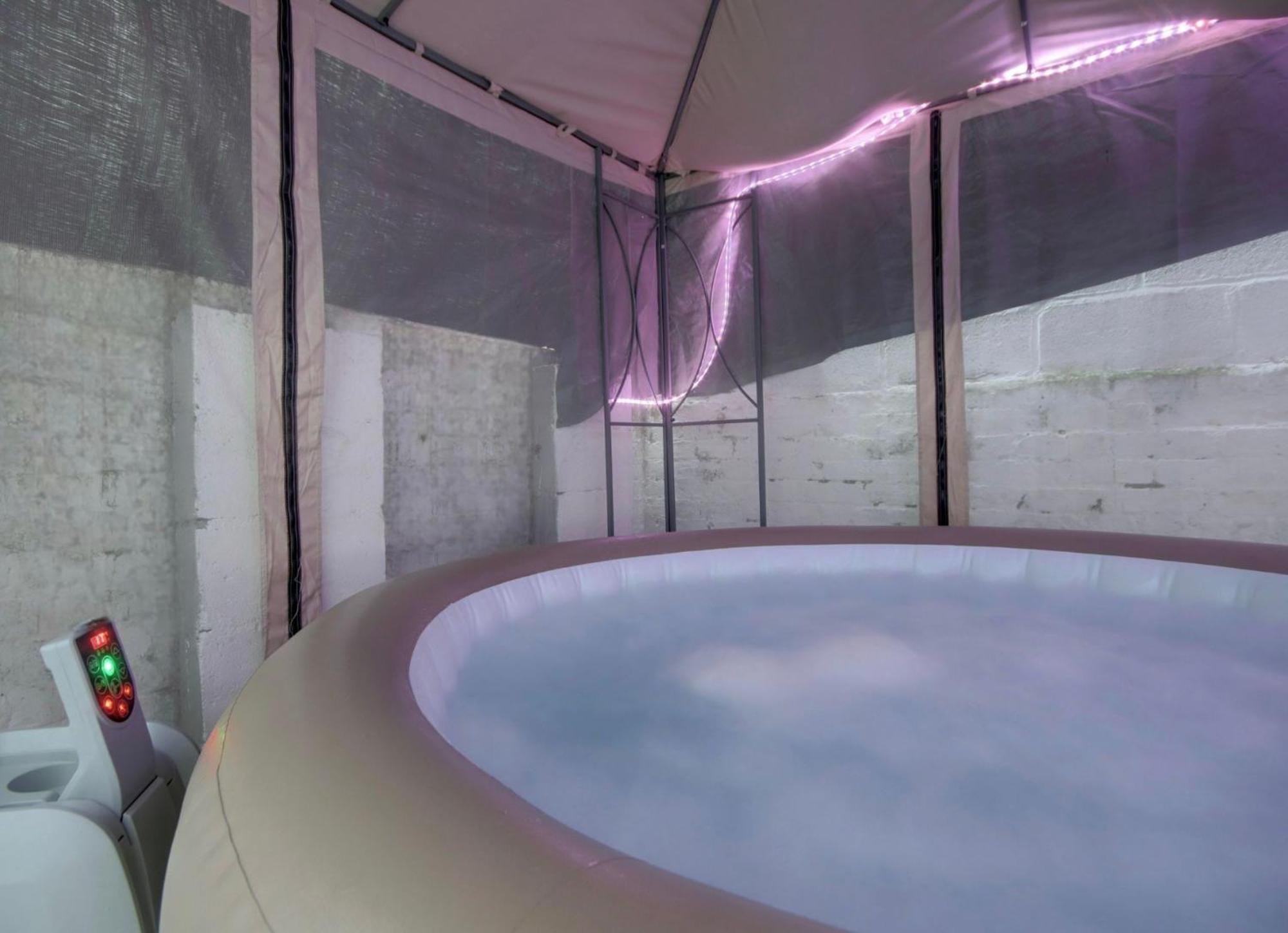 Southsea Getaway Apartment With Pool Table And Hot Tub بورتسماوث المظهر الخارجي الصورة