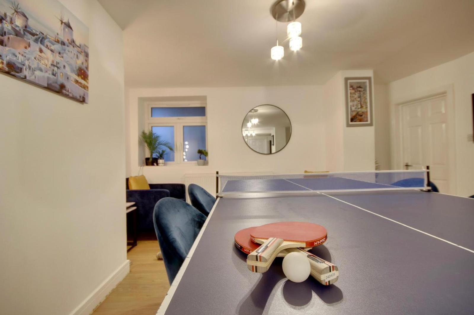 Southsea Getaway Apartment With Pool Table And Hot Tub بورتسماوث المظهر الخارجي الصورة