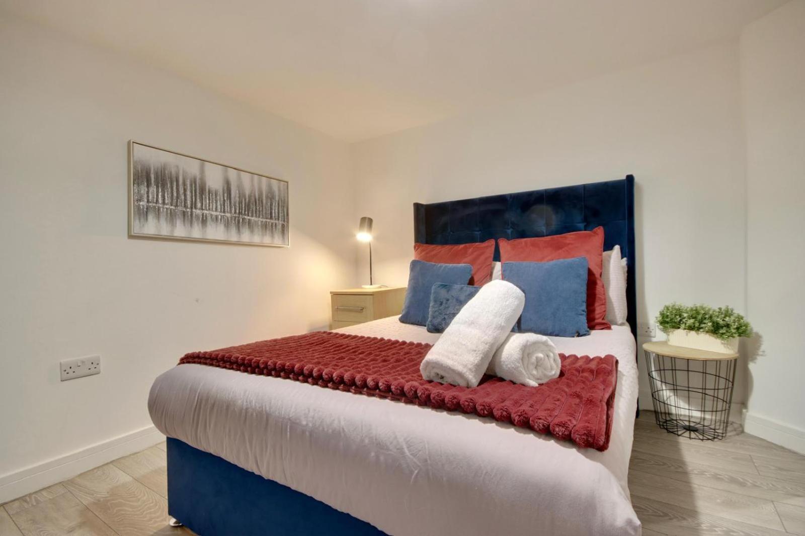 Southsea Getaway Apartment With Pool Table And Hot Tub بورتسماوث المظهر الخارجي الصورة